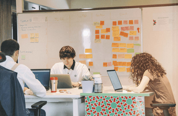 4 ways to enhance your accounting and payroll product with AI
